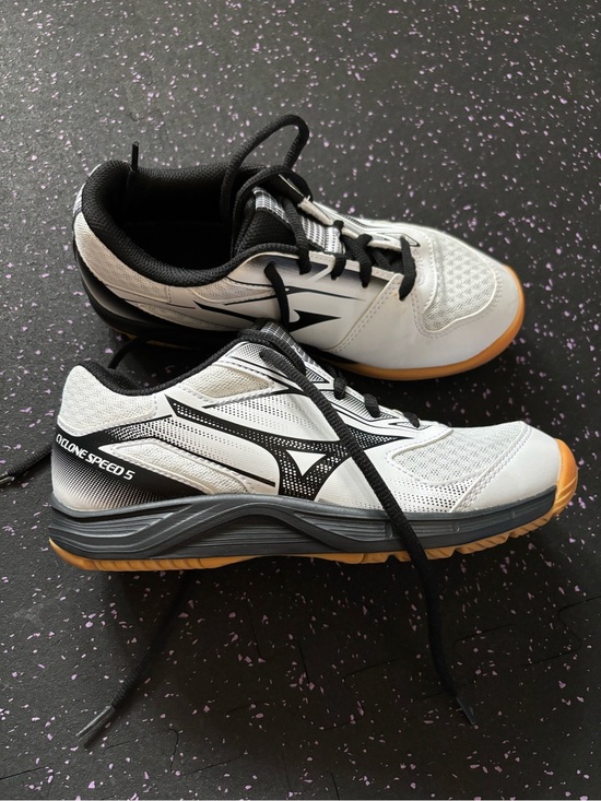 Mizuno Shoes - Mizuno Cyclone Speed 5 Womens size 6.5 Indoor Court Shoes - White/Black/Tan